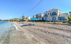 Kyparissis Beach Houses